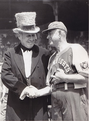 Managers Mike Kelly Doubledays VS Spencer Abbot Cartwrights